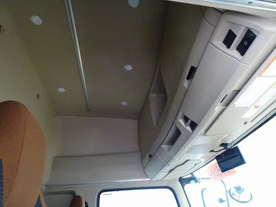 レンジャー 2.85t ワイドベッド付 アルミウイング 240ps