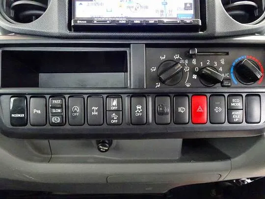 デュトロ 2t 4WD FJL 標準セミロング 平ボデー