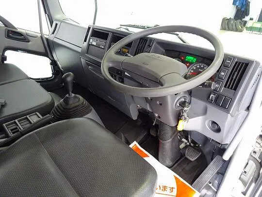 フォワード 2.85t 標準ベッドレス 深ダンプ 210ps