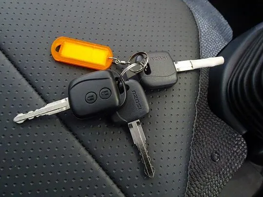 エルフ 2t 4WD FFL 強化ダンプ 未使用車