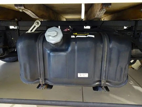 エルフ 2t FFL 標準セミロング 平ボディ 総重量5t未満