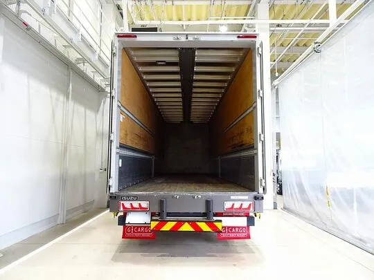 ギガ 13.7t 4軸 アルミウイング リアエアサス 380ps