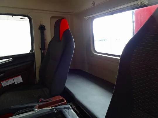 レンジャー 2.45t 標準ベッド付 ユニック4段クレーン付 210ps