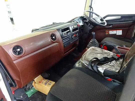 レンジャー 2.45t 標準ベッド付 ユニック4段クレーン付 210ps