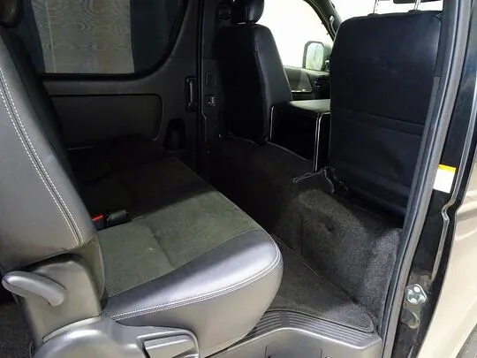 ハイエースバン スーパーGL ダークプライムⅡ 1t 4WD 2/5人乗り 5ドア