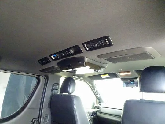 ハイエースバン スーパーGL ダークプライムⅡ 1t 4WD 2/5人乗り 5ドア