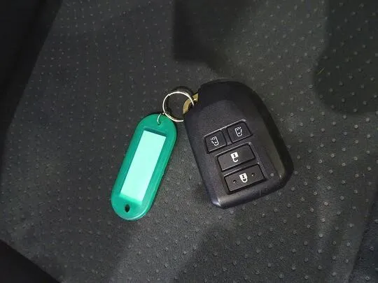 ハイエースバン スーパーGL ダークプライムⅡ 1t 4WD 2/5人乗り 5ドア