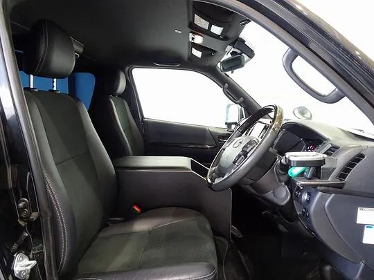 ハイエースバン スーパーGL ダークプライムⅡ 1t 4WD 2/5人乗り 5ドア