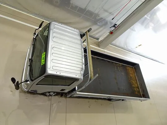 エルフ 2t 4WD FFL ワイドロング 平ボデー