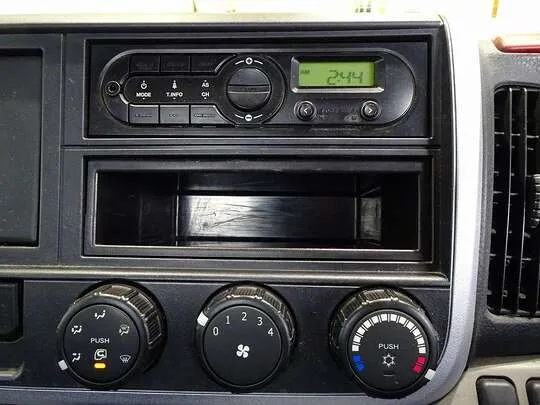 キャンター 2t 全低床 標準 タダノ3段クレーン付