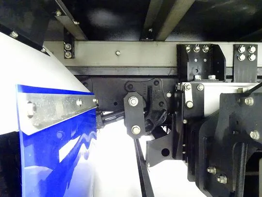 エルフ 2t 高床 標準ロング 低温冷凍車 スタンバイ/格納ゲート付