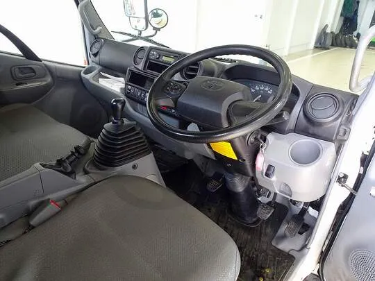 ダイナ 2t 4WD FJL 標準 平ボデー
