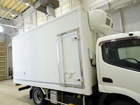 デュトロ 1.5t FJL 標準セミロング 低温冷凍車 2室式 左右サイドドア 総重量5t未満