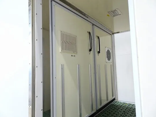 デュトロ 1.5t FJL 標準セミロング 低温冷凍車 2室式 左右サイドドア 総重量5t未満