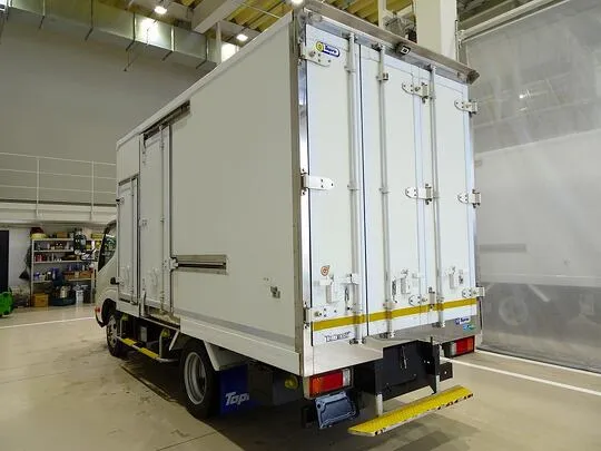 デュトロ 1.5t FJL 標準セミロング 低温冷凍車 2室式 左右サイドドア 総重量5t未満