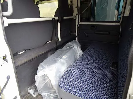 エルフ 1.8t 4WD FFL 標準 Wキャブ/垂直PG付 総重量5t未満