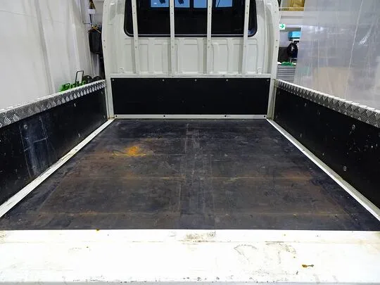 エルフ 1.8t 4WD FFL 標準 Wキャブ/垂直PG付 総重量5t未満