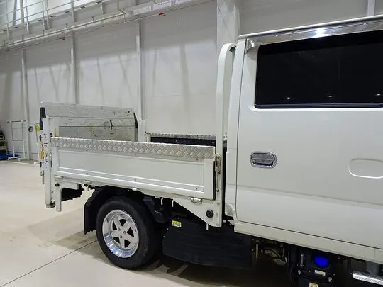 エルフ 1.8t 4WD FFL 標準 Wキャブ/垂直PG付 総重量5t未満