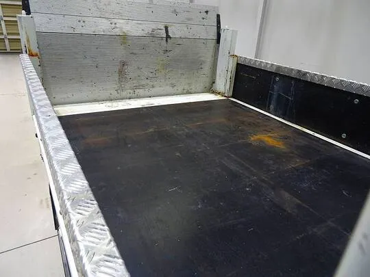 エルフ 1.8t 4WD FFL 標準 Wキャブ/垂直PG付 総重量5t未満