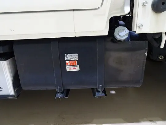 エルフ 1.8t 4WD FFL 標準 Wキャブ/垂直PG付 総重量5t未満