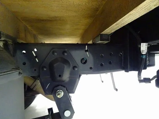 エルフ 1.8t 4WD FFL 標準 Wキャブ/垂直PG付 総重量5t未満