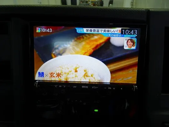 エルフ 2t  標準 タダノ3段クレーン付