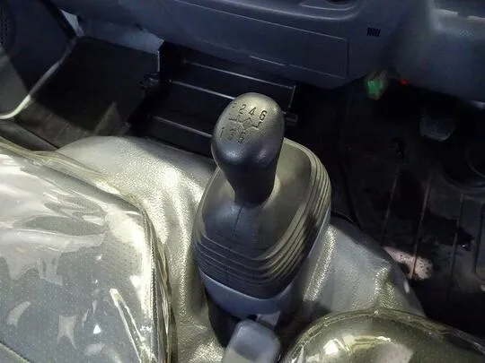 エルフ 2t  標準 タダノ3段クレーン付