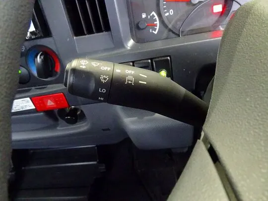 エルフ 2t  標準 タダノ3段クレーン付