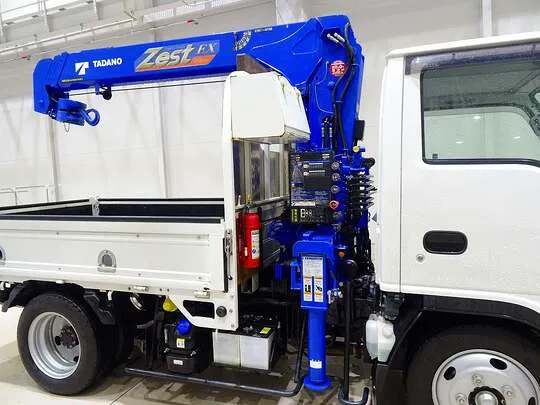 エルフ 2t  標準 タダノ3段クレーン付