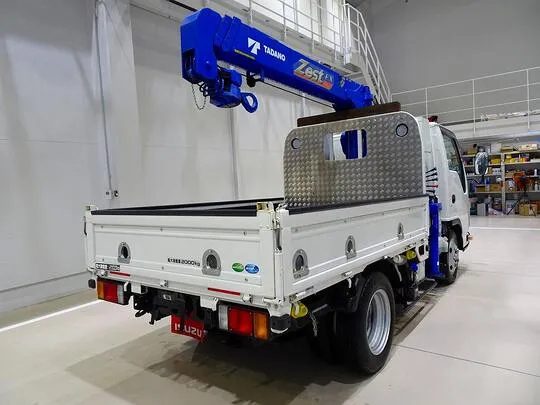 エルフ 2t  標準 タダノ3段クレーン付