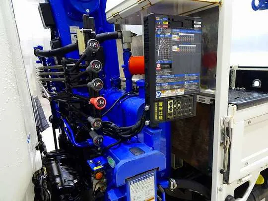 エルフ 2t  標準 タダノ3段クレーン付