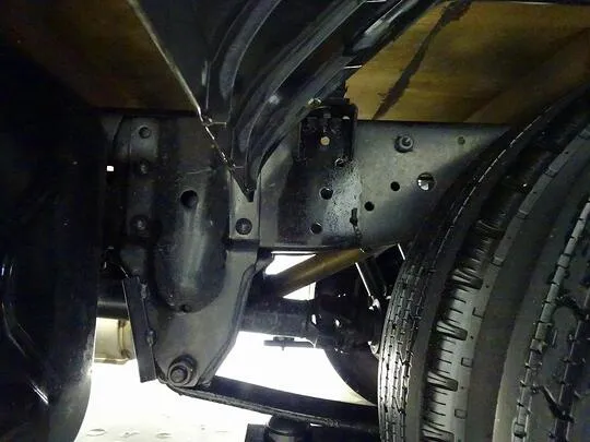 エルフ 2t  標準 タダノ3段クレーン付