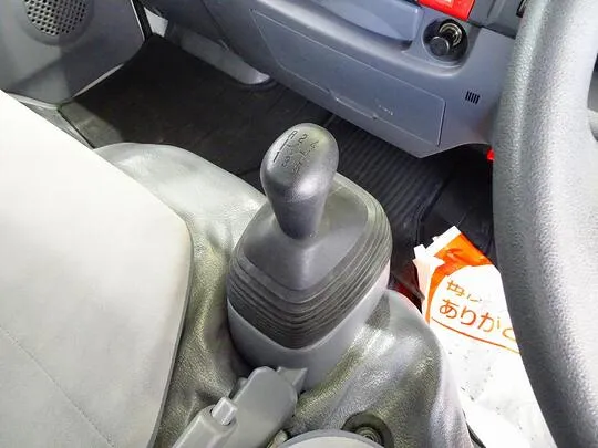 エルフ 2t FFL 標準 保冷バン 総重量5t未満