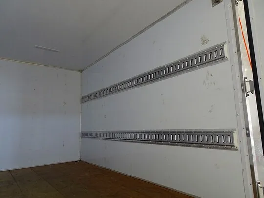 エルフ 2t FFL 標準 保冷バン 総重量5t未満