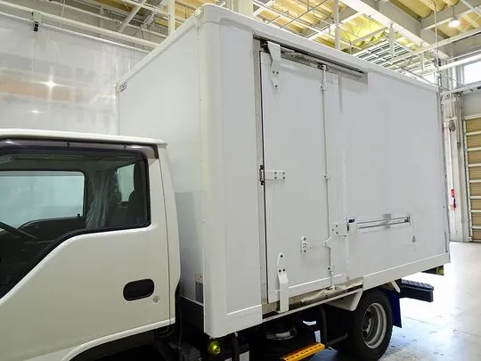 エルフ 2t FFL 標準 保冷バン 総重量5t未満