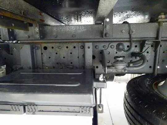 エルフ 2t FFL 標準 保冷バン 総重量5t未満