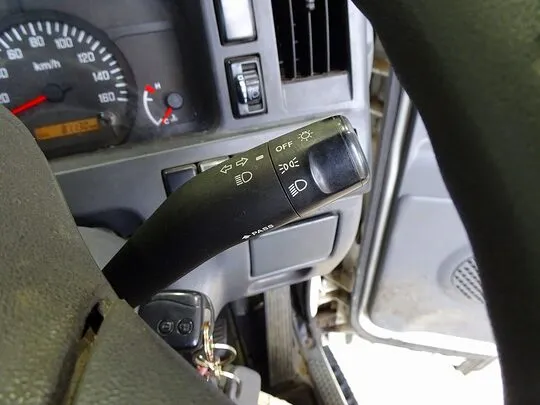 エルフ 1.5t 4WD FFL Sタイヤ 平ボデー