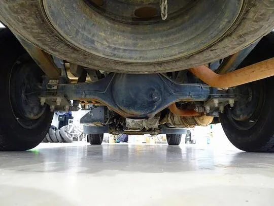 エルフ 1.5t 4WD FFL Sタイヤ 平ボデー