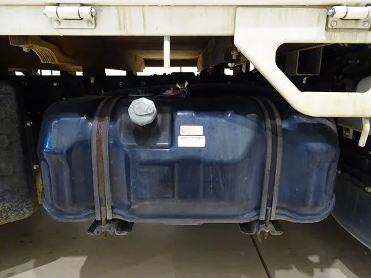 エルフ 1.5t 4WD FFL Sタイヤ 平ボデー