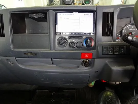 エルフ 1.5t 4WD FFL Sタイヤ 平ボデー