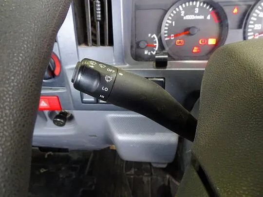 エルフ 1.5t 4WD FFL Sタイヤ 平ボデー