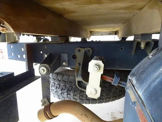 エルフ 1.5t 4WD FFL Sタイヤ 平ボデー