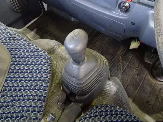 エルフ 1.55t 4WD FFL Wタイヤ 平ボデー