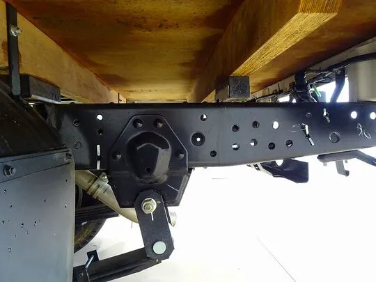 エルフ 1.55t 4WD FFL Wタイヤ 平ボデー