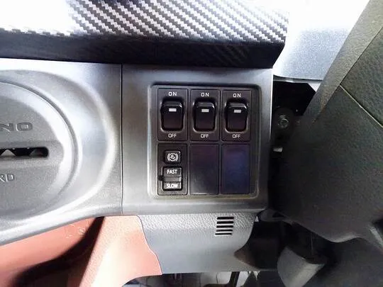 レンジャー 3.65t 標準ベッド付 平ボデー 210ps