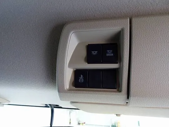 レンジャー 3.65t 標準ベッド付 平ボデー 210ps