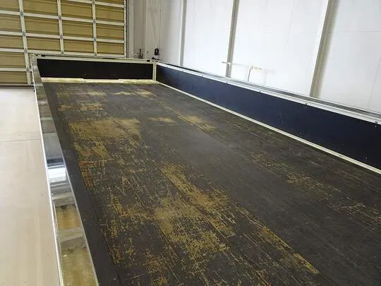 レンジャー 3.65t 標準ベッド付 平ボデー 210ps