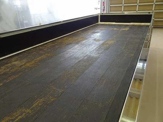 レンジャー 3.65t 標準ベッド付 平ボデー 210ps