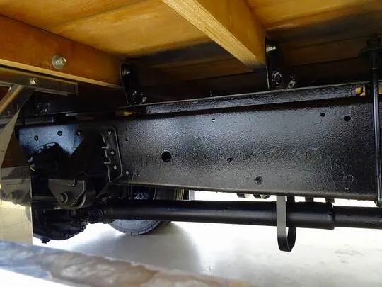 レンジャー 3.65t 標準ベッド付 平ボデー 210ps