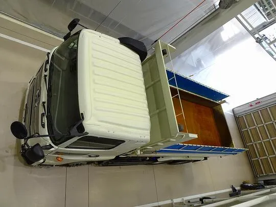 プロフィア 9.1t 3軸 2デフ ダンプ 380ps